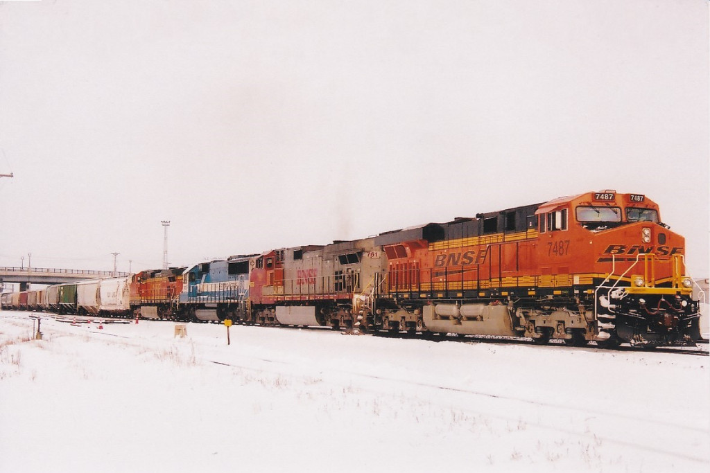 BNSF 7487 West